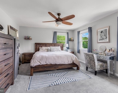 6006 Rivanna Drive - Photo Thumbnail 10
