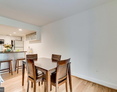 11016 Saffold Way - Photo Thumbnail 10