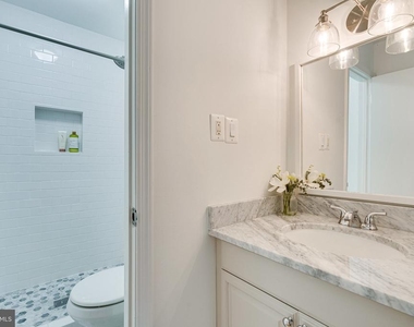 11016 Saffold Way - Photo Thumbnail 16