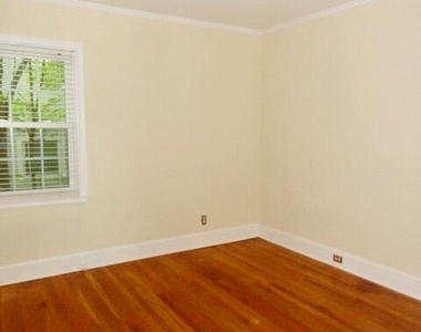 1618 Delaware Avenue - Photo Thumbnail 11