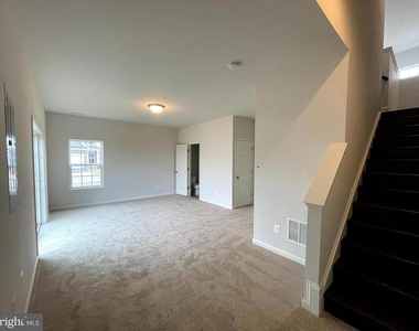 200 Norland Knoll Dr - Photo Thumbnail 3