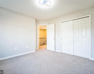 4304 Edosomwan Lane - Photo Thumbnail 25