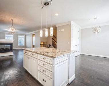 4304 Edosomwan Lane - Photo Thumbnail 12