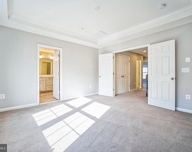 4304 Edosomwan Lane - Photo Thumbnail 22