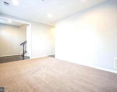 4304 Edosomwan Lane - Photo Thumbnail 6