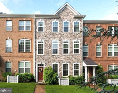 4304 Edosomwan Lane - Photo Thumbnail 1