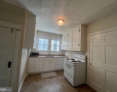813 Marye Street - Photo Thumbnail 5