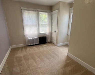 813 Marye Street - Photo Thumbnail 14