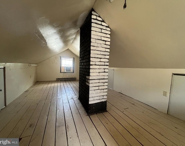 813 Marye Street - Photo Thumbnail 16