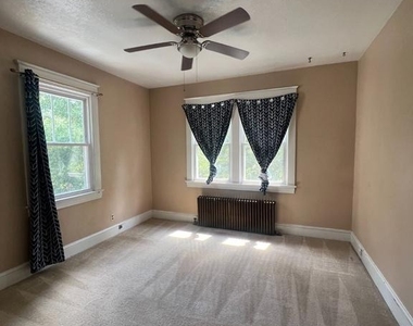 813 Marye Street - Photo Thumbnail 7