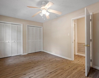 5302 Covey Court - Photo Thumbnail 2