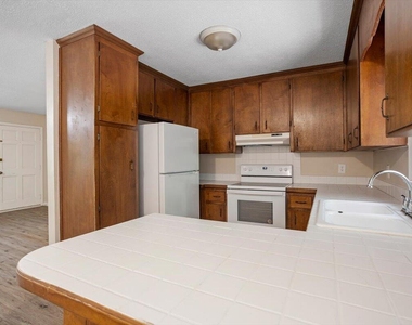 5302 Covey Court - Photo Thumbnail 3
