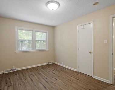 5302 Covey Court - Photo Thumbnail 11