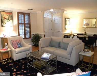460 Union Street S - Photo Thumbnail 3