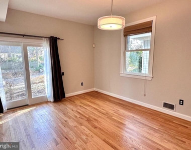 505 Carlisle Drive - Photo Thumbnail 4