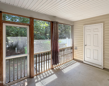 2449 Memory Ridge Drive - Photo Thumbnail 16