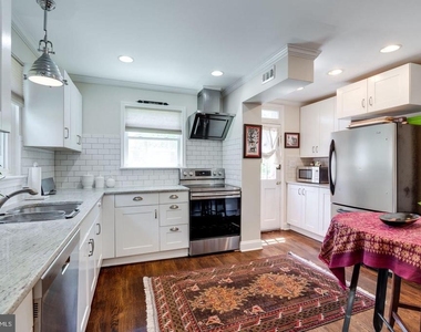 247 Evans Lane - Photo Thumbnail 10