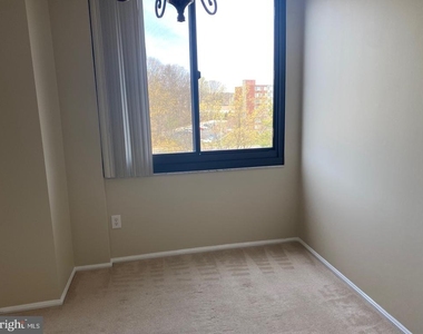 5500 Holmes Run Parkway - Photo Thumbnail 3