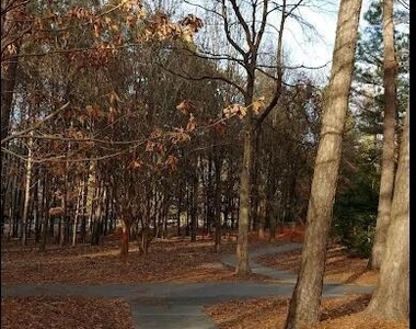 2353 Ravenhill Drive - Photo Thumbnail 16