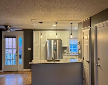 2938 S Columbus Street - Photo Thumbnail 3