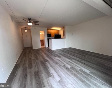 75 S Reynolds Street - Photo Thumbnail 14