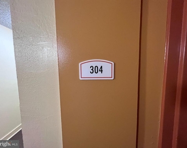 75 S Reynolds Street - Photo Thumbnail 1