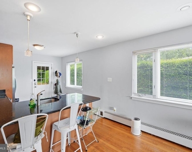 1104 S Cleveland Street - Photo Thumbnail 11