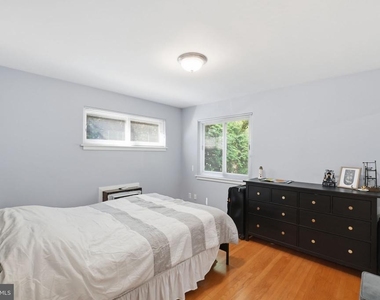 1104 S Cleveland Street - Photo Thumbnail 16