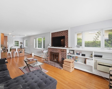 1104 S Cleveland Street - Photo Thumbnail 1