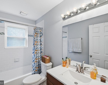 1104 S Cleveland Street - Photo Thumbnail 17
