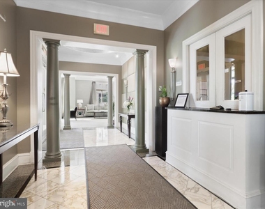 851 N Glebe Road N - Photo Thumbnail 27