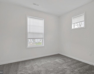 132 Quincy Drive - Photo Thumbnail 17
