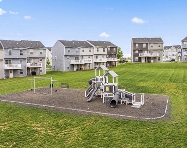 132 Quincy Drive - Photo Thumbnail 24