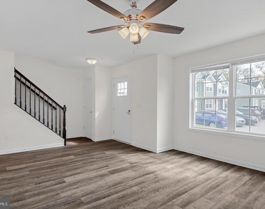 132 Quincy Drive - Photo Thumbnail 2