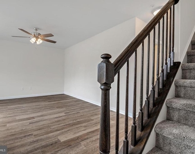 132 Quincy Drive - Photo Thumbnail 1