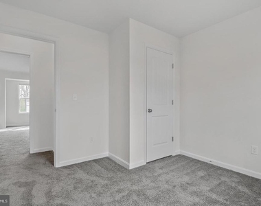 132 Quincy Drive - Photo Thumbnail 16