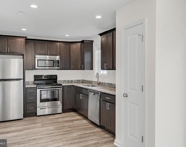 132 Quincy Drive - Photo Thumbnail 5