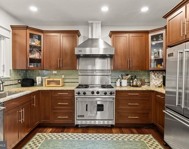 617 Pine Street - Photo Thumbnail 24