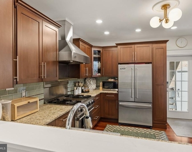617 Pine Street - Photo Thumbnail 27