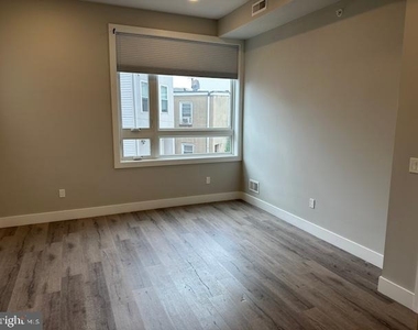 907 Leland Street - Photo Thumbnail 12