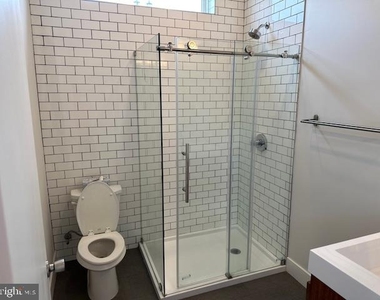 907 Leland Street - Photo Thumbnail 10