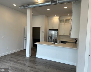 907 Leland Street - Photo Thumbnail 6