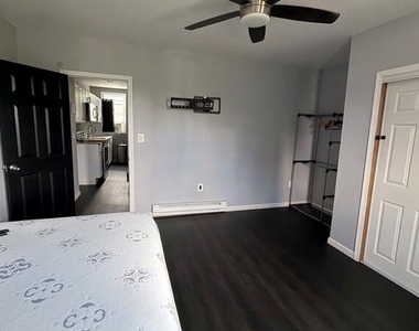 7018 Woodland Avenue - Photo Thumbnail 8