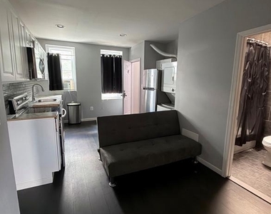 7018 Woodland Avenue - Photo Thumbnail 10