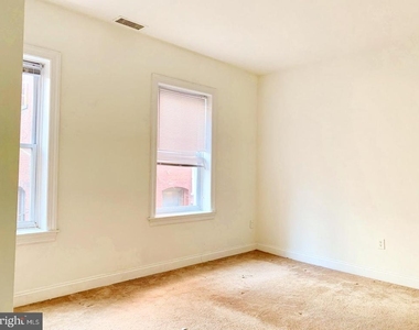 1211 Locust Street - Photo Thumbnail 6