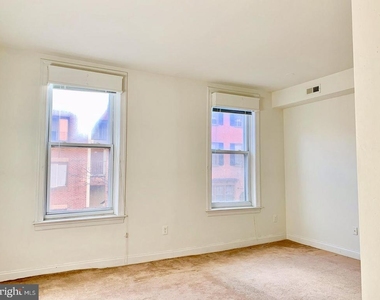 1211 Locust Street - Photo Thumbnail 2