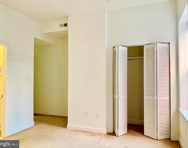 1211 Locust Street - Photo Thumbnail 8
