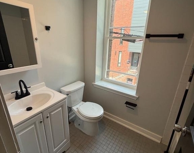 717 N 16th Street - Photo Thumbnail 4