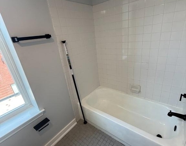 717 N 16th Street - Photo Thumbnail 5