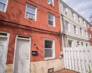 1305 N Lawrence Street - Photo Thumbnail 1
